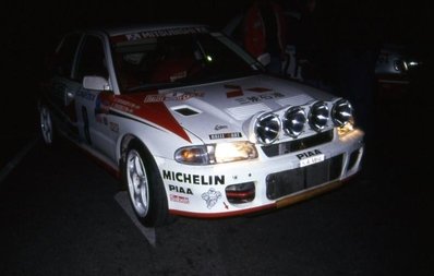 Kenneth Eriksson - Staffan Parmander
61º Rallye Automobile de Monte-Carlo 1993. Mitsubishi Lancer Evo I (K4 MRE). Clasificado 4º.

Del 21 al 27 de Enero, Monaco.
Superficie: asfalto - nieve.

El Rally tenia un total de 3086.00 km de los que 593.62 km divididos en 22 tramos, eran especiales.

Se inscribieron 182 equipos, tomaron la salida 167, finalizaron 86.@
Palabras clave: Kennteh_Eriksson;Mitsubishi;Lancer;Montecarlo;1993