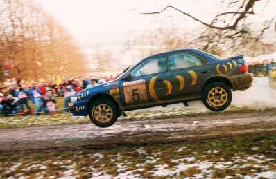 Ari Vatanen - Bruno Berglund
49º Network Q RAC Rally 1993. Subaru Impreza 555. Clasificado 5º.
El Rally tenia un total de 2,628.12 Km de los que 547.94 Km divididos en 35 tramos, eran especiales.
Se inscribieron 171 equipos, tomaron la salida 165, finalizaron 94.@
Palabras clave: ;Subaru_Impreza;Gran_Bretaña;RAC_Rally;1993;