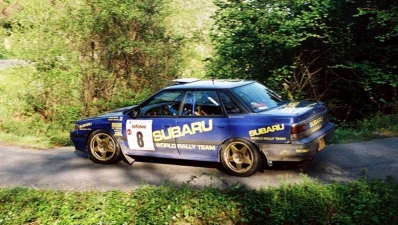 Colin McRae - Derek Ringer
37º Tour de Corse - Rallye de France 1993. Subaru Legacy RS (K282 TFD). Clasificado 5º.
555 Subaru WRT

Del 1 al 5 de Mayo, Ajaccio, Córcega, Francia.
Superficie: asfalto.

El Rally tenia un total de 1,130.95 Km de los que 556.42 Km divididos en 24 tramos eran especiales.

Se inscribieron 92 equipos, tomaron la salida 85, finalizaron 44.@
Palabras clave: Subaru;Legacy;RS;Corse;Corcega;1993