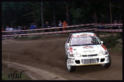 Kenneth Eriksson - Staffan Parmander
43º 1000 Lakes Rally 1993. Mitsubishi Lancer RS. Clasificado 5º.

Del 27 al 29 de Agosto, Jyväskylä, Finlandia.
Superficie: tierra.

El Rally tenia un total de 1555.92 km de los que 507.69 km divididos en 35 tramos eran especiales.

Se inscribieron 116 equipos, tomaron la salida 113, finalizaron 61.@

Palabras clave: Kenneth_Eriksson;Staffan_Parmander;Mitsubishi;Lancer;RS;Finlandia;1993