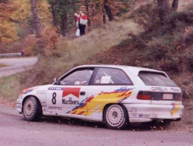Bruno Thiry - Stephane Prevot
29º Rallye Catalunya - Costa Brava - Rallye de España 1993. Opel Astra GSi 16v (CAE 167). Clasificado 7º.

Del 1 al 4 de Noviembre, Lloret de Mar, Girona, Catalunya, España.
Superficie: asfalto.

El Rally tenia un total de 1750.85 km de los que 513.60 km divididos en 29 tramos eran especiales.

Se inscribieron 100 equipos, tomaron la salida 95, finalizaron 39.@
Palabras clave: Bruno_Thiry;Opel;Astra;GSi;Catalunya;Costa_Brava;1993;Spain;ESpaña