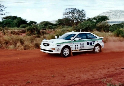 Rudolf (Rudi) Stohl - Peter Diekmann
41º Trust Bank Safari Rally 1993. Audi Coupé S2 (W AUDIB 4). Clasificado 8º.

Del 8 al 12 de Abril, Nairobi, Kenya, Africa.
Superficie: tierra.

El Rally tenia un total de 2116.50 km con 79 controles horarios.

Tomaron la salida 44 equipos, finalizaron 17.@
Palabras clave: Rudi_Stohl;Audi;Coupe;S2;Safari;1993