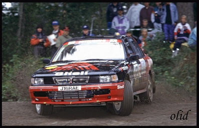 Lasse Lampi - Pentti Kuukkala
43º 1000 Lakes Rally 1993. Mitsubishi Galant VR-4 (J16RAE). Clasificado 8º.

Del 27 al 29 de Agosto, Jyväskylä, Finlandia.
Superficie: tierra.

El Rally tenia un total de 1555.92 km de los que 507.69 km divididos en 35 tramos eran especiales.

Se inscribieron 116 equipos, tomaron la salida 113, finalizaron 61.@
Palabras clave: ;Pentti_Kuukkala;Mitsubishi;Galant;VR-4;Finlandia;1993