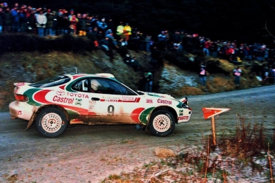 Mats Jonsson - Lars Backman
49º Network Q RAC Rally 1993. Toyota Celica Turbo 4WD -ST185- (K-AM 845). Clasificado 9º.

Del 21 al 24 de Noviembre, Birmingham, Inglaterra.
Superficie: tierra - nieve.

El Rally tenia un total de 2628.12 km de los que 547.94 km divididos en 35 tramos eran especiales.

Se inscribieron 171 equipos, tomaron la salida 165, finalizaron 94.@
Palabras clave: Toyota;Celica;Turbo;4WD;ST185;Gran_Bretaña;RAC_Rally;1993;Inglaterra