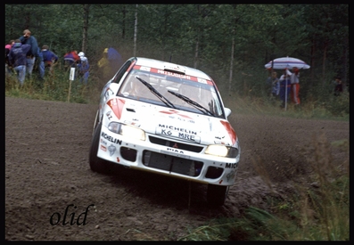 Armin Schwarz - Nicky Grist
43º 1000 Lakes Rally 1993. Mitsubishi Lancer RS (K6 MRE). Clasificado 9º.

Del 27 al 29 de Agosto, Jyväskylä, Finlandia.
Superficie: tierra.

El Rally tenia un total de 1555.92 km de los que 507.69 km divididos en 35 tramos eran especiales.

Se inscribieron 116 equipos, tomaron la salida 113, finalizaron 61.@
Palabras clave: ;Mitsubishi;Lancer;RS;Finlandia;1993