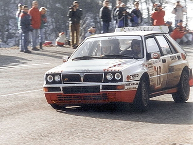 Christophe Spiliotis - Hervé Thibaud
61º Rallye Automobile de Monte-Carlo 1993. Lancia Delta HF Integrale (NO 759664). Clasificado 9º.

Del 21 al 27 de Enero, Monaco.
Superficie: asfalto - nieve.

El Rally tenia un total de 3086.00 km de los que 593.62 km divididos en 22 tramos, eran especiales.

Se inscribieron 182 equipos, tomaron la salida 167, finalizaron 86.@
Palabras clave: Lancia;Delta;Montecarlo;1993
