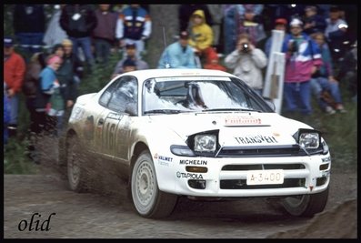 Marcus Grönholm - Voitto Silander
43º 1000 Lakes Rally 1993. Toyota Celica Turbo 4WD -ST185- (A3400). Clasificado 10º.

Del 27 al 29 de Agosto, Jyväskylä, Finlandia.
Superficie: tierra.

El Rally tenia un total de 1555.92 km de los que 507.69 km divididos en 35 tramos eran especiales.

Se inscribieron 116 equipos, tomaron la salida 113, finalizaron 61.@
Palabras clave: Marcus_Gronholm;Voitto_Silander;Toyota;Celica;Turbo;ST185;Finlandia;1993