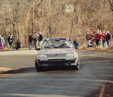 Jean-Pierre Ballet - Jean-Pierre Dupont
61º Rallye Automobile de Monte-Carlo 1993. Peugeot 309 GTI (185 JYR 75). Clasificado 11º.

Del 21 al 27 de Enero, Monaco.
Superficie: asfalto - nieve.

El Rally tenia un total de 3086.00 km de los que 593.62 km divididos en 22 tramos, eran especiales.

Se inscribieron 182 equipos, tomaron la salida 167, finalizaron 86.@
Palabras clave: Peugeot;GTI;Montecarlo;1993