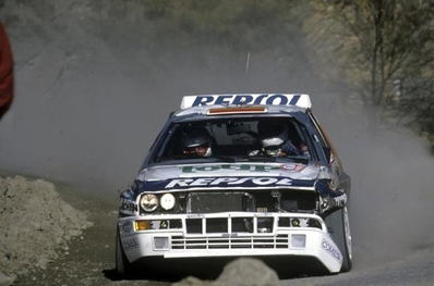 Carlos Sainz Cenamor - Luis Moya
61º Rallye Automobile de Monte-Carlo 1993. Lancia Delta HF Integrale (TO 73022T). Clasificado 14º.

Del 21 al 27 de Enero, Monaco.
Superficie: asfalto - nieve.

El Rally tenia un total de 3086.00 km de los que 593.62 km divididos en 22 tramos, eran especiales.

Se inscribieron 182 equipos, tomaron la salida 167, finalizaron 86.@
Palabras clave: ;Luis_Moya;Lancia;Delta;Integrale;Montecarlo;1993