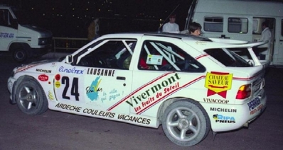Jean-Paul Aymé - Brigitte Aymé
61º Rallye Automobile de Monte-Carlo 1993. Ford Escort RS Cosworth (565 GC 2B). Clasificado 16º.

Del 21 al 27 de Enero, Monaco.
Superficie: asfalto - nieve.

El Rally tenia un total de 3086.00 km de los que 593.62 km divididos en 22 tramos, eran especiales.

Se inscribieron 182 equipos, tomaron la salida 167, finalizaron 86.@
Palabras clave: Ford;Escort;Cosworth;Montecarlo;1993