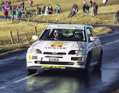 Jean-Paul Aymé - Brigitte Aymé
61º Rallye Automobile de Monte-Carlo 1993. Ford Escort RS Cosworth (565 GC 2B). Clasificado 16º.

Del 21 al 27 de Enero, Monaco.
Superficie: asfalto - nieve.

El Rally tenia un total de 3086.00 km de los que 593.62 km divididos en 22 tramos, eran especiales.

Se inscribieron 182 equipos, tomaron la salida 167, finalizaron 86.@
Palabras clave: Ford;Escort;Cosworth;Montecarlo;1993