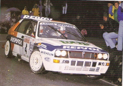 Carlos Sainz Cenamor - Lui­s Moya
35º Rallye Sanremo 1993. Lancia Delta HF Integrale (TO 81832T).
Terminó en 2ª posición, pero después de un control fue excluido por combustible ilegal.

Del 11 al 13 de Octubre, Sanremo, Liguria, Imperia, Italia.
Superfice: asfalto.

El Rally tenia un total de 1706.46 km de los que 548.90 km divididos en 28 tramos eran especiales, (una de ellas fue cancelada SS6 Campoligure de 28.20 km).

Se inscribieron 127 equipos, tomaron la salida 120, finalizaron 57.@
Palabras clave: ;Lancia;Delta;Sanremo;1993;Integrale;