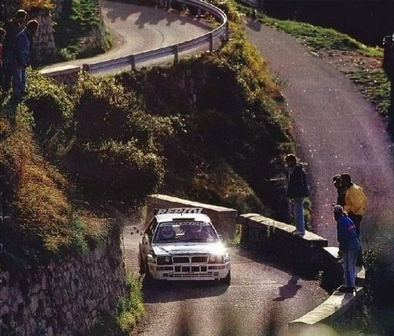 Carlos Sainz Cenamor - Luis Moya
35º Rallye Sanremo - Rallye de Italia 1993. Lancia Delta HF Integrale (TO 81832T).
Terminó en 2ª posición, pero después de un control fue excluido por combustible ilegal.

Del 11 al 13 de Octubre, Sanremo, Liguria, Imperia, Italia.
Superfice: asfalto.

El Rally tenia un total de 1706.46 km de los que 548.90 km divididos en 28 tramos eran especiales, (una de ellas fue cancelada SS6 Campoligure de 28.20 km).

Se inscribieron 127 equipos, tomaron la salida 120, finalizaron 57.@
Palabras clave: ;Lancia;Delta;Sanremo;1993;Integrale;