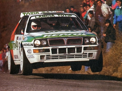 Andréa Aghini - Sauro Farnocchia
61º Rallye Automobile de Monte-Carlo 1993. Lancia Delta HF Integrale (TO 28473T).
Abandonó por accidente en SS11 Rosans - Col de la Saulce de 30.38 Km.

Del 21 al 27 de Enero, Monaco.
Superficie: asfalto - nieve.

El Rally tenia un total de 3086.00 km de los que 593.62 km divididos en 22 tramos, eran especiales.

Se inscribieron 182 equipos, tomaron la salida 167, finalizaron 86.@
Palabras clave: ;Integrale;Lancia;Delta;Montecarlo;1993