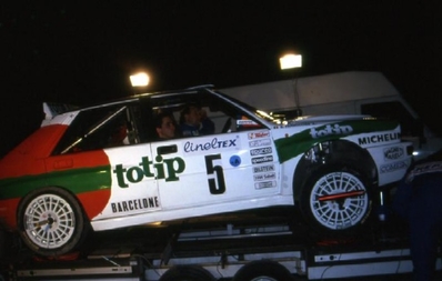 Asistencia del Equipo Jolly Club en el 61º Rallye Automobile de Monte-Carlo 1993
En el Lancia Delta HF Integrale (TO 28473T) de Andréa Aghini - Sauro Farnocchia.
Abandonó por accidente en SS11 Rosans - Col de la Saulce de 30.38 Km.

Del 21 al 27 de Enero, Monaco.
Superficie: asfalto - nieve.

El Rally tenia un total de 3086.00 km de los que 593.62 km divididos en 22 tramos, eran especiales.

Se inscribieron 182 equipos, tomaron la salida 167, finalizaron 86.@
Palabras clave: ;Integrale;Lancia;Delta;Montecarlo;1993;Asistencias
