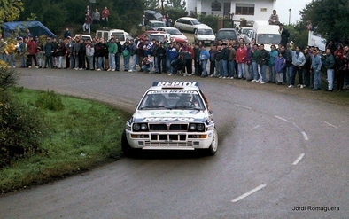 Carlos Sainz Cenamor - Luís Rodríguez Moya
29º Rallye Catalunya - Costa Brava - Rallye de España 1993. Lancia Delta HF Integrale (TO 81821T). Abandonó por problemas eléctricos en SS10 Coll de Santigosa de 10.60 Km.

Del 1 al 4 de Noviembre, Lloret de Mar, Girona, Catalunya, España.
Superficie: asfalto.

El Rally tenia un total de 1750.85 km de los que 513.60 km divididos en 29 tramos eran especiales.

Se inscribieron 100 equipos, tomaron la salida 95, finalizaron 39.

© Jordi Romaguera.
@
Palabras clave: ;Lancia;Delta;Integrale;Catalunya;Costa_Brava;1993;España;Spain