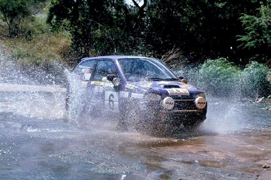 Colin McRae - Derek Ringer
41º Trust Bank Safari Rally 1993. Subaru Vivio Sedan 4WD (GM52 MU123). Abandonó por rotura de la suspensión.
Subaru M.S.G.

Del 8 al 12 de Abril, Nairobi, Kenya, Africa.
Superficie: tierra.

El Rally tenia un total de 2116.50 km con 79 controles horarios.

Tomaron la salida 44 equipos, finalizaron 17.@
Palabras clave: Subaru;Vivio;Sedan;4WD;Safari;1993