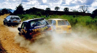 Colin McRae - Derek Ringer
41º Trust Bank Safari Rally 1993. Subaru Vivio Sedan 4WD (GM52 MU123). Abandonó por rotura de la suspensión.
Subaru M.S.G.

Del 8 al 12 de Abril, Nairobi, Kenya, Africa.
Superficie: tierra.

El Rally tenia un total de 2116.50 km con 79 controles horarios.

Tomaron la salida 44 equipos, finalizaron 17.@
Palabras clave: Subaru;Vivio;Sedan;4WD;Safari;1993