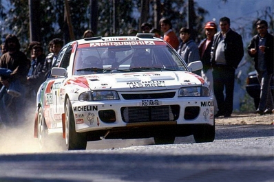 Armin Schwarz - Nicky Grist
27º Rallye de Portugal - Vinho do Porto 1993. Mitsubishi Lancer Evo I (K5 MRE). Abandonó por accidente en SS13 Lousada de 3.00 km.

Del 3 al 6 de Marzo, Portugal.
Superficie: asfalto - tierra.

El Rally tenia un total de 2164.91 km de los que 576.13 km divididos en 38 tramos eran especiales (una de ellas fue cancelada SS10 Caramulo de 14.08 Km).

Se inscribieron 90 equipos, tomaron la salida 84, finalizaron 32.@
Palabras clave: ;Mitsubishi;Lancer;Portugal;1993