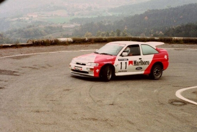 Mohammed Ben Sulayem - Ronan Morgan
29º Rallye Catalunya - Costa Brava - Rallye de España 1993. Ford Escort RS Cosworth (K743 GOO). Abandonó por la transmisión del coche en SS11 Coll de Bracons 2 de 19.89 km.

Del 1 al 4 de Noviembre, Lloret de Mar, Girona, Catalunya, España.
Superficie: asfalto.

El Rally tenia un total de 1750.85 km de los que 513.60 km divididos en 29 tramos eran especiales.

Se inscribieron 100 equipos, tomaron la salida 95, finalizaron 39.@
Palabras clave: Ford;Escort;Cosworth;Catalunya;Costa_Brava;1993;Spain;España