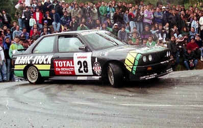 Pierre Benazzi - Jean-Michel Espozito
37º Tour de Corse - Rallye de France 1993. BMW M3 E30 (459 FY 2B). Abandonó por la caja de cambios en SS9 Verghia - Pietra Rossa de 26,55 Km.

Del 1 al 5 de Mayo, Ajaccio, Córcega, Francia.
Superficie: asfalto.

El Rally tenia un total de 1,130.95 Km de los que 556.42 Km divididos en 24 tramos eran especiales.

Se inscribieron 92 equipos, tomaron la salida 85, finalizaron 44.@
Palabras clave: BMW;Corse;Corcega;1993;M3;E30