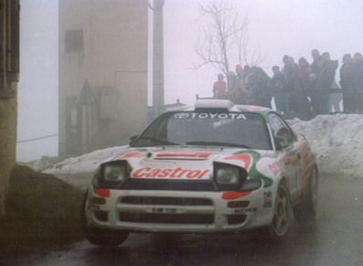Juha Kankkunen - Nicky Grist
62º Rallye Automobile de Monte-Carlo 1994. Toyota Celica Turbo 4WD -ST185- (K-AM 1705). Clasificado 2º.

Del 22 al 27 de Enero, Monte-Carlo.
Superficie: asfalto - nieve.

El Rally tenia un total de 3058.00 km de los que 588.43 km divididos en 22 tramos eran especiales.

Se inscribieron 195 equipos, tomaron la salida 186, finalizaron 94.@
Palabras clave: ;Toyota;Celica;ST185;Montecarlo;1994