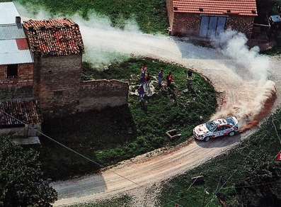 Juha Kankkunen - Nicky Grist
36º Rallye San Remo - Rallye de Italia 1994. Toyota Celica GT-Four -ST205- (K-AM 5058). Clasificado 7º.

Del 9 al 13 de Octubre, Sanremo, Liguria, Imperia, Italia.
Superficie: asfalto - tierra.

El Rally tenia un total de 2160.40 km de los que 526.03 km divididos en 26 tramos eran especiales (una de ellas fue cancelada SS17 Roncola de 9.40 km).

Se inscribieron 94 equipos, tomaron la salida 92, finalizaron 40.@
Palabras clave: ;Toyota;Celica;Sanremo;ST205;Italia;1994