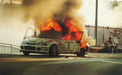 Armin Schwarz - Klaus Wicha
36º Rallye Sanremo - Rallye de Italia 1994. Mitsubishi Lancer Evo II (K5 MRE). Abandonó por fuego en la última especial SS26 Molini di Triora de 18.34 Km.

Del 9 al 13 de Octubre, Sanremo, Liguria, Imperia, Italia.
Superficie: asfalto - tierra.

El Rally tenia un total de 2160.40 km de los que 526.03 km divididos en 26 tramos eran especiales (una de ellas fue cancelada SS17 Roncola de 9.40 km).

Se inscribieron 94 equipos, tomaron la salida 92, finalizaron 40.@
Palabras clave: ;Mitsubishi;Lancer;Sanremo;1994;crash;Italia