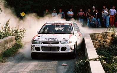 Armin Schwarz - Klaus Wicha
36º Rallye Sanremo - Rallye de Italia 1994. Mitsubishi Lancer Evo II (K5 MRE). Abandonó por fuego en la última especial SS26 Molini di Triora de 18.34 Km.

Del 9 al 13 de Octubre, Sanremo, Liguria, Imperia, Italia.
Superficie: asfalto - tierra.

El Rally tenia un total de 2160.40 km de los que 526.03 km divididos en 26 tramos eran especiales (una de ellas fue cancelada SS17 Roncola de 9.40 km).

Se inscribieron 94 equipos, tomaron la salida 92, finalizaron 40.@
Palabras clave: ;Mitsubishi;Lancer;Sanremo;1994;Italia