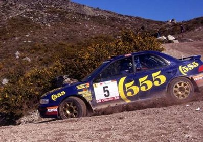 Carlos Sainz Cenamor - Lui­s Moya
29º TAP Rallye de Portugal 1995. Subaru Impreza 555 (L555 REP). Clasificado 1º.

Del 8 al 10 de Marzo, Figueira da Foz, Coimbra, Portugal.
Superficie: tierra.

El Rally tenia un total de 1,689.99 Km de los que 482.87 Km divididos en 33 tramos eran especiales (2 de ellos fueron cancelados SS24 y SS27 Secarias 1 y 2 de 7.91 Km, total 15.82 km cancelados).

Se inscribieron 120 equipos,tomaron la salida 114, finalizaron 39.@
Palabras clave: Carlos_Sainz;Luis_Moya;Subaru;Impreza;Portugal;1995