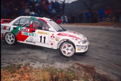 Tommi Mäkinen - Seppo Harjanne
63º Rallye Automobile de Monte-Carlo 1995. Mitsubishi Lancer Evo II (M5 MRE). Clasificado 4º.

Del 21 al 26 de Enero, Monte-Carlo.
Superficie: asfalto - nieve.

El Rally tenia un total de 2607.00 km de los que 546.80 km divididos en 21 tramos eran especiales.

Se inscribieron 207 equipos, tomaron la salida 204, finalizaron 83.@
Palabras clave: ;Seppo_Harjanne;Mitsubishi;Lancer;EvoII;Montecarlo;1995