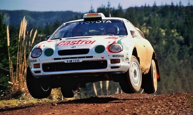 Armin Schwarz - Klaus Wicha
26º Smokefree Rally New Zealand 1995. Toyota Celica GT-Four -ST205- (K-AM 26 95). Clasificado 4º.

Del 27 al 30 de Julio, Manukau.
Superficie: tierra.

El Rally tenia un total de 2007.16 Km de los que 460.89 Km divididos en 33 tramos eran especiales (3 de ellos fueron cancelados SS16 Te Mapara de 14.81 Km, SS17 Ranginui de 20.03 Km y SS22 Motu 2 de 27.10 Km).

Se inscribieron 86 equipos, tomaron la salida 86, finalizaron 56.@
Palabras clave: ;Toyota;Celica;Nueva_Zelanda;1995;