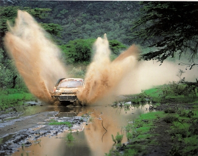 Tommi Mäkinen - Seppo Harjanne
44º Safari Rally Kenya 1996. Mitsubishi Lancer Evo III (N4 MRE). Clasificado 1º.

Del 5 al 7 de Abril, Nairobi, Kenya, Africa.
Superficie: tierra.

El Rally tenia un total de 2629.25 km de los que 1784.40 km estaban divididos en 3 etapas y 15 controles horarios (3 de ellos fueron cancelados CH5 Kamakaru de 77.30 Km, CH11 Maili Tisa 2 de 77.30 y CH12 Olkejiado 2 de 136.60 Km).

Tomaron la salida 59 equipos, finalizaron 18.@
Palabras clave: ;Seppo_Harjanne;Mitsubishi;Lancer;Safari;1996