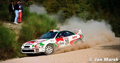 Freddy Loix - Sven Smeets
38º Rallye Sanremo - Rallye d'Italia 1996. Toyota Celica GT-Four -ST205- (K-AM 5133). Clasificado 4º.

Del 13 al 16 de Octubre, Sanremo, Liguria, Imperia, Italia.
Superficie: asfalto - tierra.

El Rally tenia un total de 1958.12 km de los que 413.32 km divididos en 18 tramos eran especiales (una de ellas fue cancelada SS1 Nerbisci 1 de 32.17 Km a causa del fuerte accidente de Tommi Mäkinen - Seppo Harjanne del que por suerte salieron ilesos).

Tomaron la salida 108 equipos, finalizaron 47.

© Jan Marek
@
Palabras clave: ;Toyota;Celica;Sanremo;1996