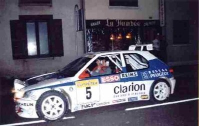 François Chatriot - Jean-Marc Andrié
62º Rallye Automobile de Monte-Carlo 1996. Peugeot 306 Maxi. Abandonó.

Del 20 al 25 de Enero, Monaco.
Superficie: asfalto - nieve.

El Rally tenia un total de 2569.00 km de los que 529.85 km divididos en 21 tramos eran especiales (2 de ellos fueron cancelados SS14 Les Quatres Chemins 1 y SS20 Les Quatres Chemins 2 de 33.50 km cada uno).

Tomaron la salida 150 equipos, finalizaron 99.@
Palabras clave: Peugeot;Maxi;Montecarlo;1996