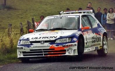 Gilles Panizzi - Hervé Panizzi
24º Rally Internacional de Rouergue 1997. Peugeot 306 Maxi (761 LYV 75). Clasificado 1º.

Del 18 al 20 de Julio, Roquefort-Rodez • ASA Rouergue.
Superficie: asfalto.

El Rally tenia un total de 910.00 km de los que 272.43 km divididos en 3 etapas y 19 tramos eran especiales.

Tomaron la salida 77 equipos, finalizaron 46.

© Vincent Olympe
@
Palabras clave: Gilles_Panizzi;Peugeot;Maxi;Rouergue;1997