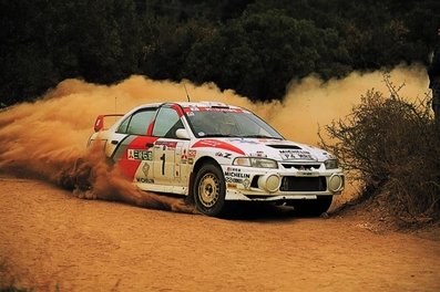 Tommi Mäkinen - Seppo Harjanne
17º Rally Argentina 1997. Mitsubishi Lancer Evo IV. Clasificado 1º.
El Rally tenia un total de 1162.31 km de los que 413.37 km divididos en 23 tramos eran especiales.
Tomaron la salida 50 participantes, finalizaron 24.@
Palabras clave: Tommi_Mäkinen;Seppo_Harjanne;Mitsubishi;Lancer;Argentina;1997