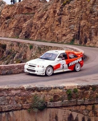 Carlos Sainz Cenamor - Luís Rodríguez Moya
41º Tour de Corse - Rallye de France 1997. Ford Escort WRC (P8 FMC). Clasificado 2º.

Del 5 al 7 de Mayo, Ajaccio, Córcega, Francia.
Superficie: asfalto.

El Rally tenia un total de 998.16 km de los que 408.02 km divididos en 18 tramos eran especiales.

Tomaron la salida 60 equipos, finalizaron 39.@
Palabras clave: ;Luis_Moya;Toyota;Corolla;WRC;Corcega;Corse;1997