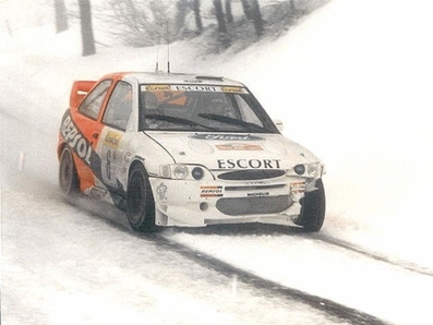 Armin Schwarz - Denis Giraudet
65º Rallye Automobile de Monte-Carlo 1997. Ford Escort WRC (P77 MC). Clasificado 4º.

Del 18 al 22 de Enero, Monte-Carlo.
Superficie: asfalto - nieve.

El Rally tenia un total de 1704.90 km de los que 398.31 km divididos en 18 tramos, eran especiales.

Tomaron la salida 23 equiposs, finalizaron 17.@
Palabras clave: ;Ford;Escort;WRC;Montecarlo;1997;nieve