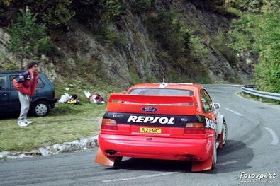 Juha Kankkunen - Juha Repo
39º Rallye Sanremo - Rallye d'Italia 1997. Ford Escort WRC (R2 FMC). Clasificado 6º.

Del 12 al 15 de Octubre, Sanremo.
Superficie: asfalto.

El Rally tenia un total de 1,365.91 Km de los que 396.21 Km divididos en 25 tramos eran especiales, (3 de ellos fueron cancelados SS1 Poggio de 2.09 Km, SS2 S.Romolo 1 de 10.02 Km y SS19 Baiardo 2 de 10.47 Km).

Se inscribieron 125 equipos, tomaron la salida 125, finalizaron 67.

COPYRIGHT fotosport
@
Palabras clave: ;Sanremo;Italia;Ford;WRC;Escort;1997