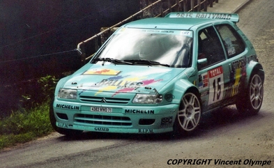 Xavier Fressoz - Emmanuel Guigou
24º Rally Internacional de Rouergue 1997. Citröen Saxo Kit Car (4383 WWD 71). Clasificado 7º.

Del 18 al 20 de Julio, Roquefort-Rodez • ASA Rouergue.
Superficie: asfalto.

El Rally tenia un total de 910.00 km de los que 272.43 km divididos en 3 etapas y 19 tramos eran especiales.

Tomaron la salida 77 equipos, finalizaron 46.

© Vincent Olympe
@
Palabras clave: Citroen;Saxo;Kit_Car;Rouergue;1997