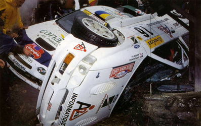 José Maria Ponce - Gaspar Leòn
65º Rallye Automobile de Monte-Carlo 1997. Toyota Celica GT-Four (ST205). Abandono por el accidente de la imagen en SS12 Plan de Vitrolles de 18.60 Km.
El Ford Escort RS Cosworth era de César Baroni - Dominique Savignoni,retirado por accidente en el mismo sitio que Ponce, como se puede ver en la foto.
El Rally tenia un total de 1704.9 km de los que 409.74 km divididos en 18 tramos, eran especiales.
Tomaron la salida 23 participantes, finalizaron 17.@
Palabras clave: ;Toyota;Celica;GT-Four;ST205;Montecarlo;1997;crash;Ford;Escort;RS;Cosworth;Dominique_Savignoni