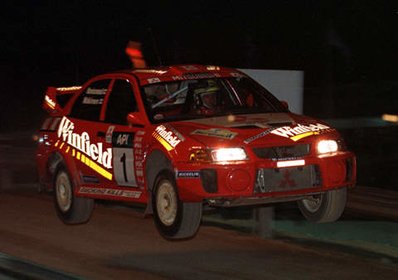 Tommi Mäkinen - Risto Mannisenmäki
11º API Rally Australia 1998. Mitsubishi Lancer Evo 5. Clasificado 1º.

Del 5 al 8 de Noviembre, Perth, Bunning.
Superficie: tierra.

El Rally tenia un total de 1408.1 km de los que 404.69 km divididos en 24 tramos eran especiales.

Tomaron la salida 94 equipos, finalizaron 58.@
Palabras clave: Tommi_Makinen;Mitsubishi;Lancer;Evo5;Australia;1998