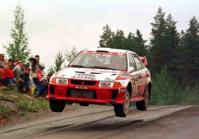Tommi Mäkinen - Risto Mannisenmäki
48º Neste Rally Finland 1998. Mitsubishi Lancer Evo5 (R66 MRE). Clasificado 1º.

Del 21 al 23 de Agosto, Jyväskylä.
Superficie: tierra.

El Rally tenia un total de 1271.10 km de los que 384.10 km divididos en 24 tramos eran especiales.

Se inscribieron 116 equipos, tomaron la salida 116, finalizaron 62.@
Palabras clave: ;Finlandia;Mitsubishi;Lancer;Evo5;1998;Finlandia