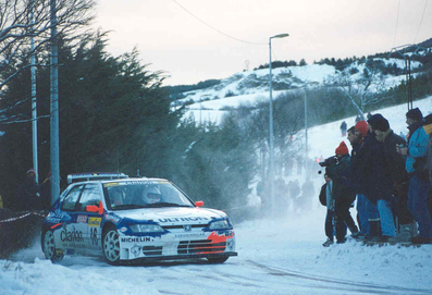 Gilles Panizzi - Hervé Panizzi
66º Rallye Automobile de Monte-Carlo 1998. Peugeot 306 Maxi. Clasificado 9º.

Del 19 al 21 de Enero, Monte-Carlo.
Superficie: asfalto - nieve.

El Rally tenia un total de 1454.53 km de los que 359.19 km divididos en 18 tramos eran especiales.

Tomaron la salida 106 equipos, finalizaron 60.@
Palabras clave: Gilles_Panizzi;Peugeot;Montecarlo;1998;nieve