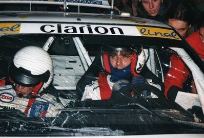 François Delecour - Daniel Grataloup
66º Rallye Automobile de Monte-Carlo 1998. Peugeot 306 Maxi (763 LYV 75). Clasificado 10º.

Al Maxi se le puede ver el parabrisas tocado por la espectacular salida de carretera en el Col de Garcinets.

Del 19 al 21 de Enero, Monte-Carlo.
Superficie: asfalto - nieve.

El Rally tenia un total de 1454.53 km de los que 359.19 km divididos en 18 tramos eran especiales.

Tomaron la salida 106 equipos, finalizaron 60.
@
Palabras clave: François_Delecour;Peugeot;Montecarlo;1998;Personajes