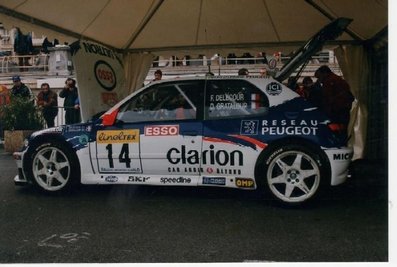 François Delecour - Daniel Grataloup
66º Rallye Automobile de Monte-Carlo 1998. Peugeot 306 Maxi (763 LYV 75). Clasificado 10º.

Del 19 al 21 de Enero, Monte-Carlo.
Superficie: asfalto - nieve.

El Rally tenia un total de 1454.53 km de los que 359.19 km divididos en 18 tramos eran especiales.

Tomaron la salida 106 equipos, finalizaron 60.@
Palabras clave: François_Delecour;Peugeot;Montecarlo;1998