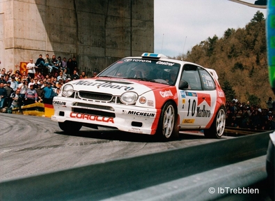 Thomas Rådström - Gunnar Barth
34º Rallye Catalunya - Costa Brava - Rallye de España 1998. Toyota Corolla WRC (K-AM 685). Clasificado 12º.

Del 20 al 22 de Abril, Lloret de Mar, Girona, Catalunya, España.
Superficie: asfalto.

El Rally tenia un total de 1471.74 Km de los que 400.71 Km divididos en 19 tramos eran especiales.

Se inscribieron 125 equipos, tomaron la salida 115, finalizaron 46.@
Palabras clave: Thomas_Radstrom;Toyota;Corolla;WRC;Catalunya;España;Spain;1998