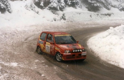 Giorgio Faletti - Giuseppe Cerri
66º Rallye Automobile de Monte-Carlo 1998. Fiat Cinquecento Sporting. Clasificado 54º.

Del 19 al 21 de Enero, Monte-Carlo .
Superficie: asfalto - nieve.

El Rally tenia un total de 1454.53 km de los que 359.19 km divididos en 18 tramos eran especiales.

Tomaron la salida 106 equipos, finalizaron 60.@
Palabras clave: Fiat;Cinquecento;Montecarlo;1998;nieve