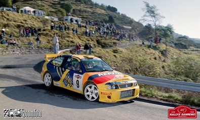 Harri Rovanperä - Risto Pietiläinen
40º Rallye Sanremo - Rallye d'Italia 1998. Seat Cordoba WRC (B-5329-UL). Abandonó por accidente a unos 300 metros del final del tramo SS3 Langan 1 de 18.29 km.

Del 12 al 14 Octubre, Sanremo, Imperia, Liguria, Italia.
Superficie: asfalto.

El Rally tenia un total de 1494.80 Km de los que 400.30 km divididos en 24 tramos eran especiales.

Se inscribieron 160 equipos, tomaron la salida 153, finalizaron 76.

© Zoom Foto
@
Palabras clave: ;Seat;Cordoba;WRC;Sanremo;1998